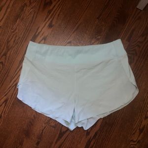 Athleta Run With It 3.5 Short